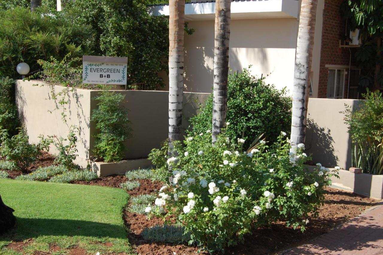 Evergreen Guesthouse Upington Ngoại thất bức ảnh
